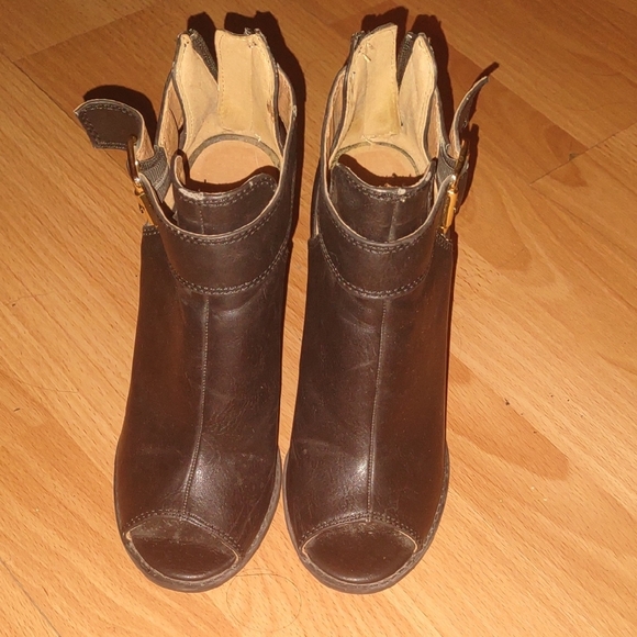 Fioni | Black Ankle Strap Heeled Booties - Picture 2 of 5